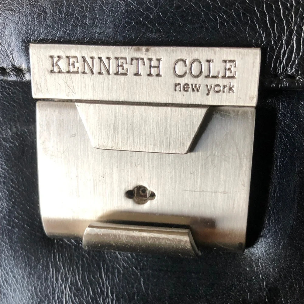 Kenneth Cole Reaction Black Leather Business Briefcase Computer Bag With Strap
